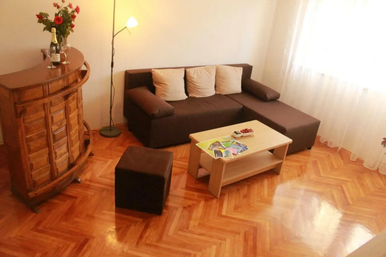 Apartment Monte Paradiso联系方式